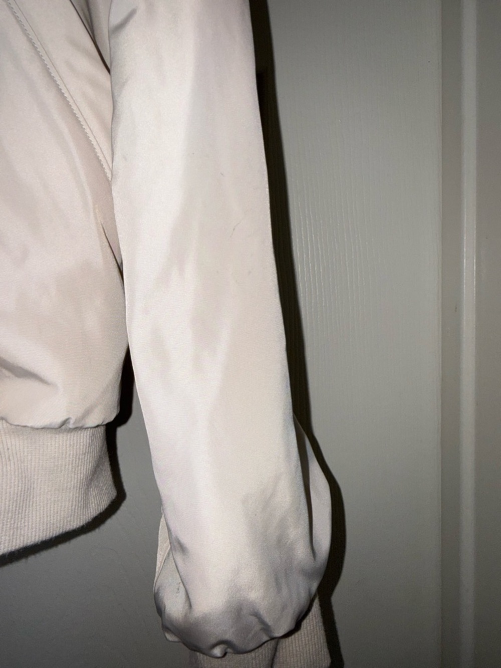 ALO Yoga Arctic Jacket in Bone - Picture 12 of 13